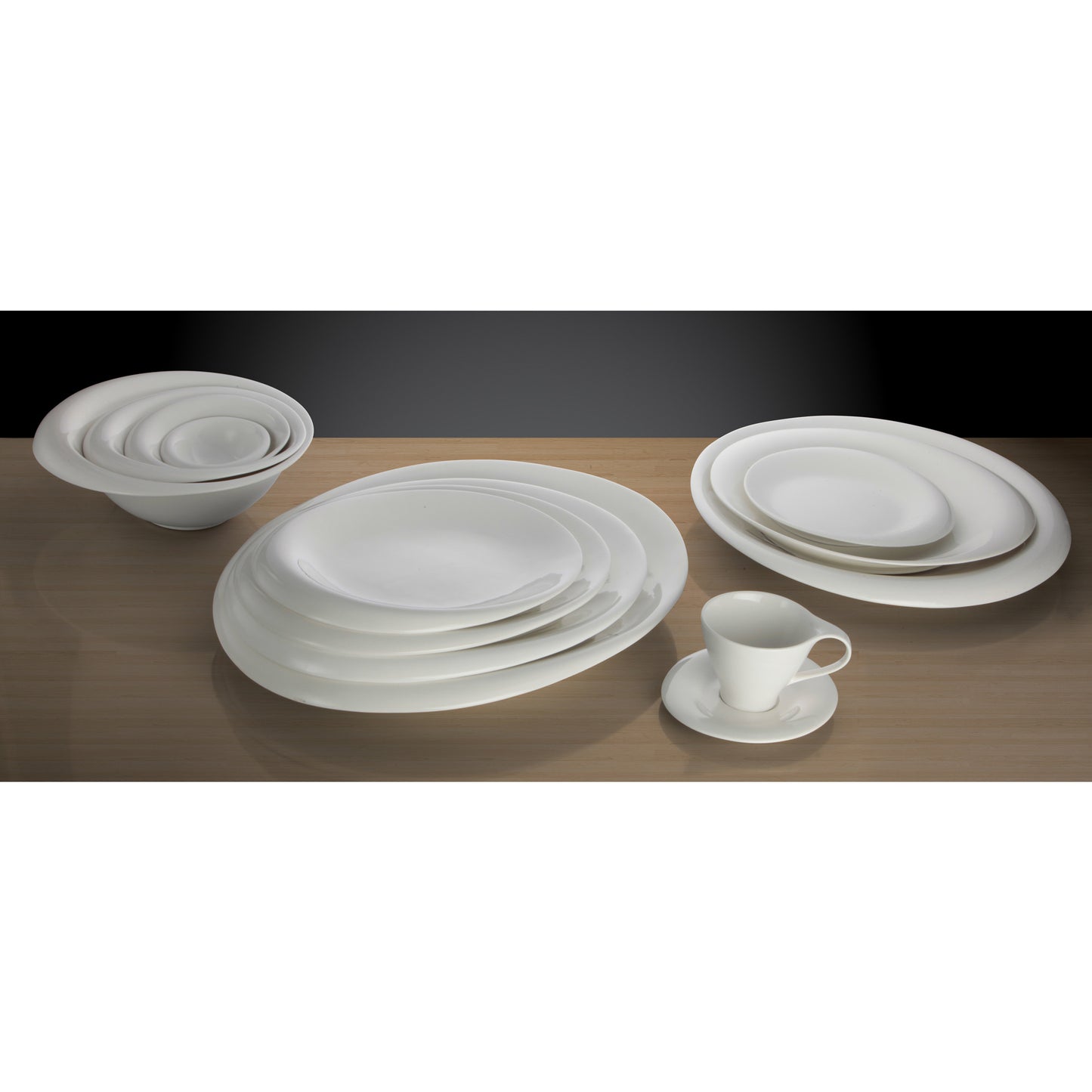 WDP004-213 - 18" x 13-5/8" Porcelain Oval Bowl, Creamy White, 6 pcs/case